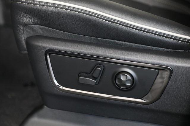 Photo of 2025 Diamond Black RAM 1500