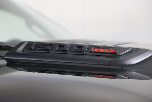 Photo of 2025 Diamond Black RAM 1500
