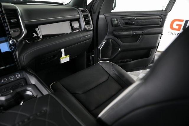 Photo of 2025 Diamond Black RAM 1500