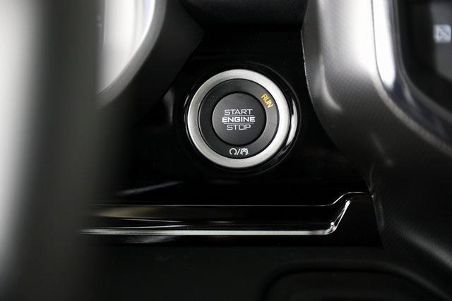 Photo of 2025 Diamond Black RAM 1500