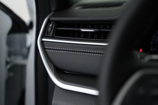 Photo of 2025 Bright White Clearcoat Jeep Grand Cherokee L