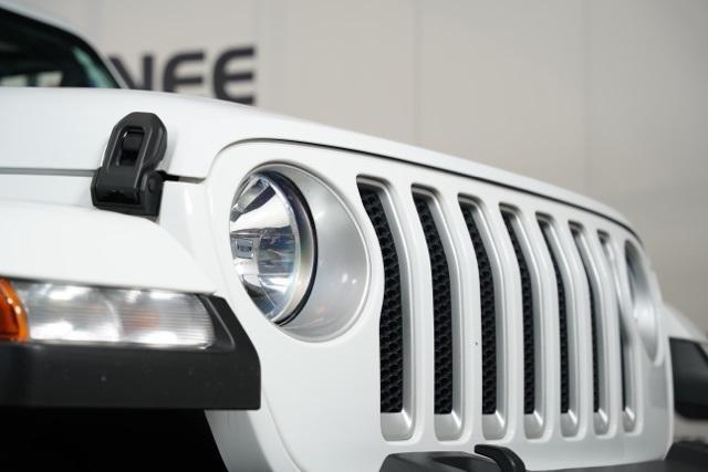 Photo of 2022 Bright White Clearcoat Jeep Wrangler Unlimited