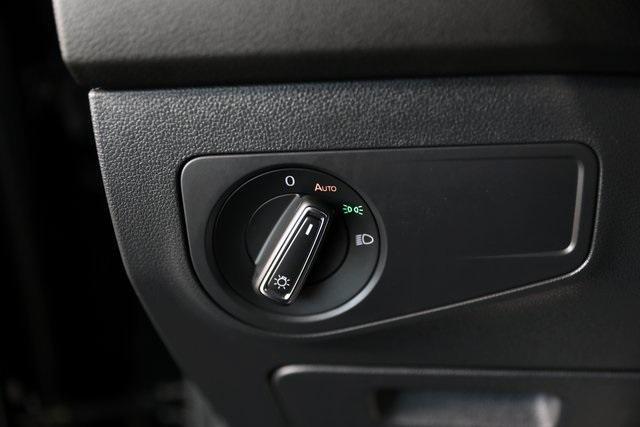 Photo of 2023 Deep Black Pearl Effect Volkswagen Tiguan
