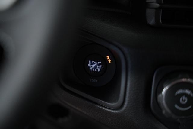 Photo of 2025 Granite Crystal Clearcoat Metallic Jeep Wrangler