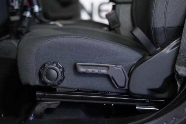 Photo of 2025 Granite Crystal Clearcoat Metallic Jeep Wrangler