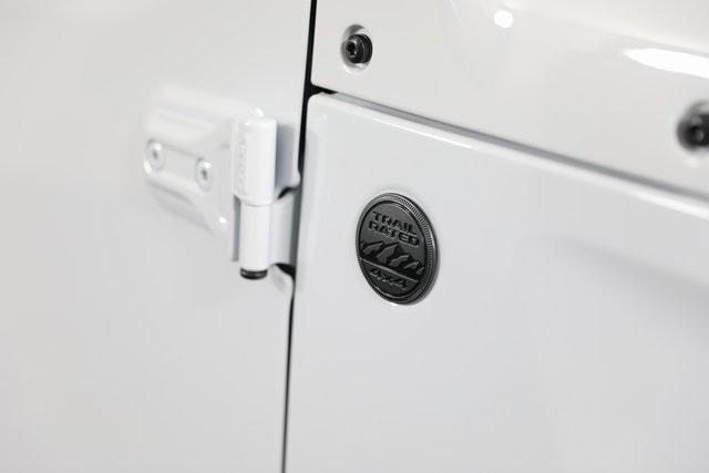 Photo of 2025 Bright White Clearcoat Jeep Wrangler