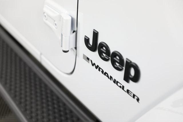 Photo of 2025 Bright White Clearcoat Jeep Wrangler