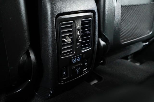 Photo of 2024 DB Black Crystal Clearcoat Dodge Durango