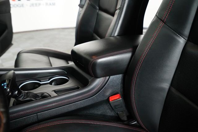 Photo of 2024 DB Black Crystal Clearcoat Dodge Durango