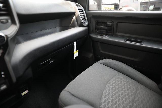 Photo of 2025 Granite Crystal Clearcoat Metallic RAM 3500
