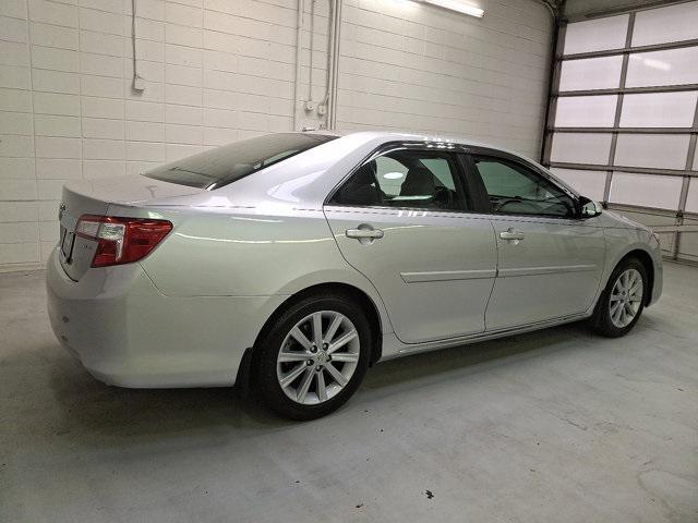 Photo of 2014 Classic Silver Metallic Toyota Camry