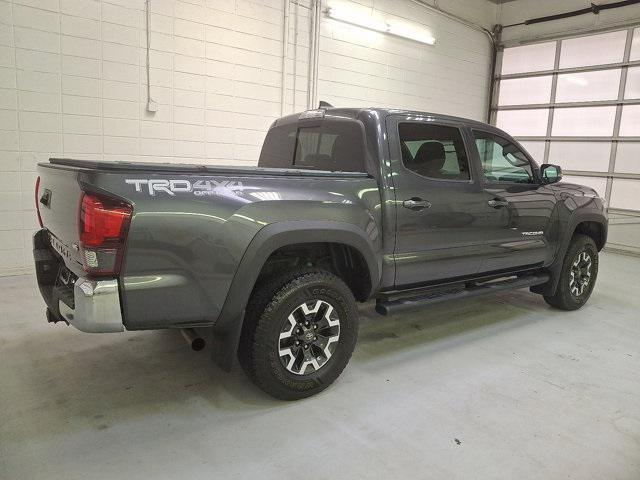 Photo of 2019 Midnight Black Metallic Toyota Tacoma