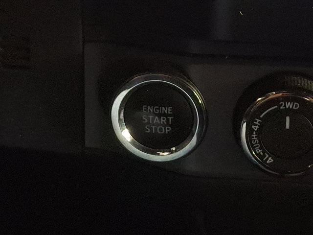 Photo of 2019 Midnight Black Metallic Toyota Tacoma