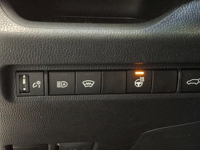 Photo of 2024 Ice Cap Toyota RAV4