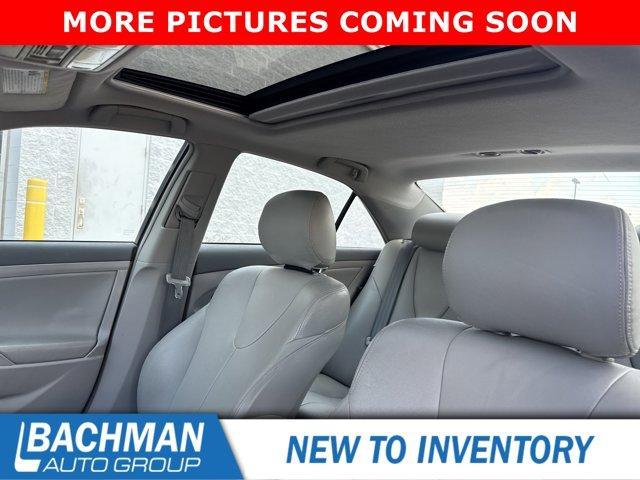 Photo of 2010 Magnetic Gray Metallic Toyota Camry