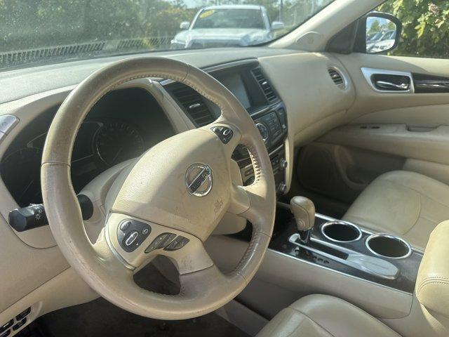 Photo of 2015 Java Metallic Nissan Pathfinder