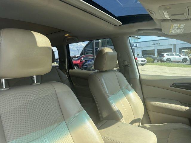 Photo of 2015 Java Metallic Nissan Pathfinder
