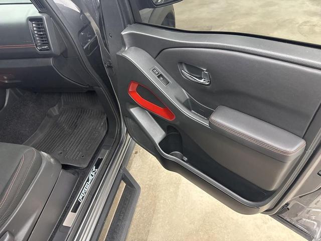 Photo of 2023 Gun Metallic Nissan Frontier