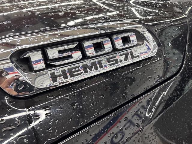 Photo of 2019 Black RAM 1500