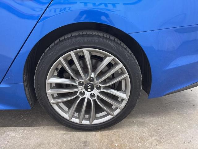 Photo of 2018 Micro Blue Kia Stinger