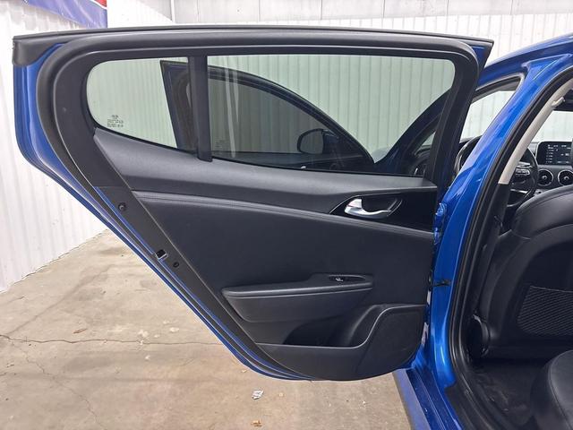 Photo of 2018 Micro Blue Kia Stinger
