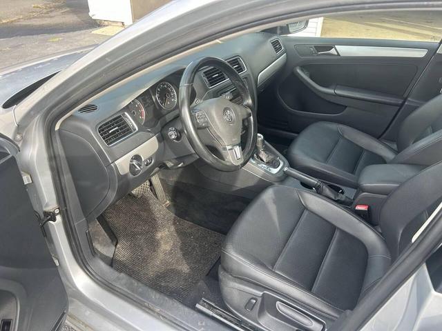 Photo of 2013 Reflex Silver Metallic Volkswagen Jetta