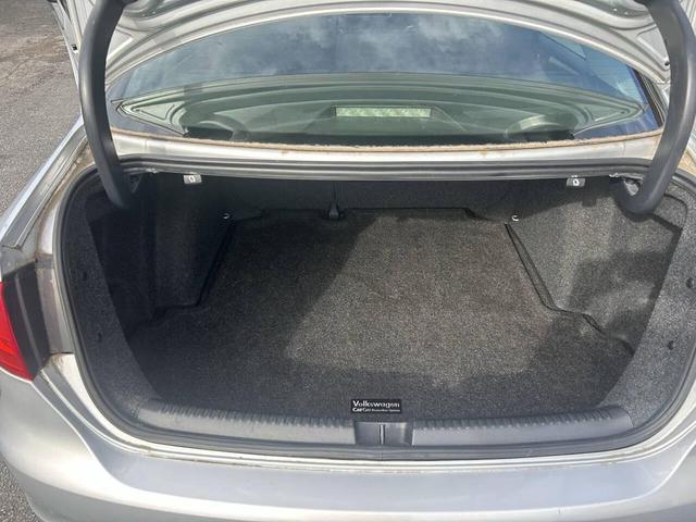 Photo of 2013 Reflex Silver Metallic Volkswagen Jetta