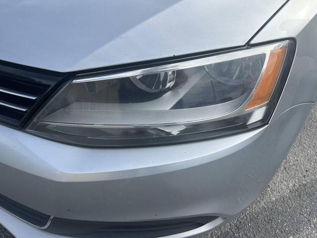Photo of 2013 Reflex Silver Metallic Volkswagen Jetta
