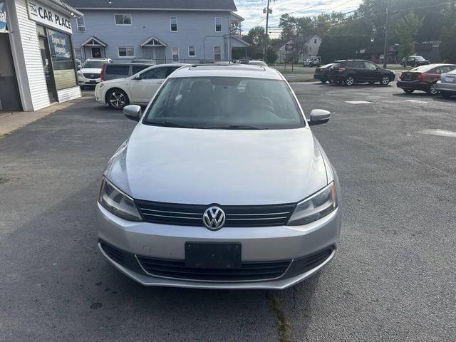 Photo of 2013 Reflex Silver Metallic Volkswagen Jetta