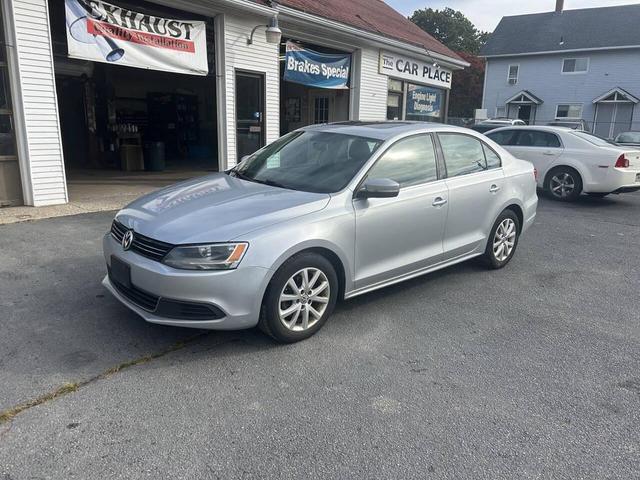 Photo of 2013 Reflex Silver Metallic Volkswagen Jetta