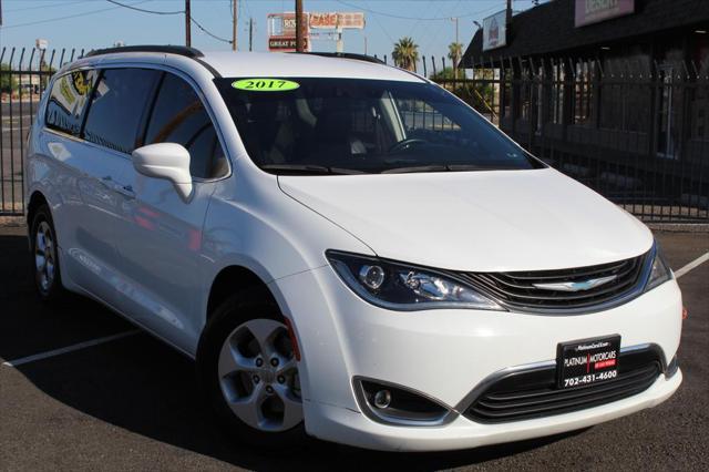 2017 Chrysler Pacifica Hybrid