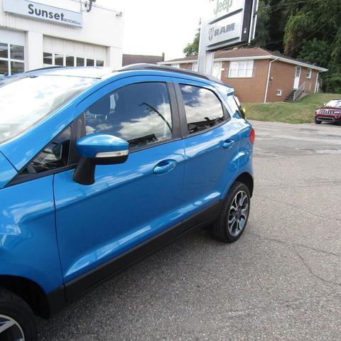 Photo of 2018 Blue Candy Metallic Tinted Clearcoat Ford EcoSport
