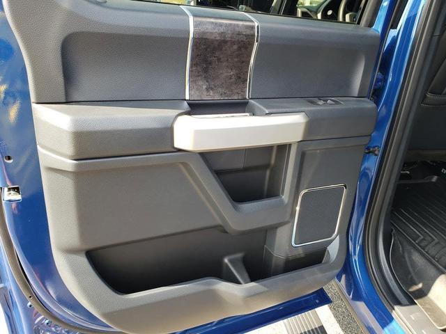Photo of 2022 Atlas Blue Metallic Ford F-250