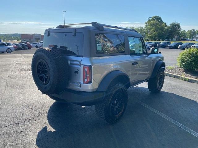 Photo of 2024 Iconic Silver Metallic Ford Bronco