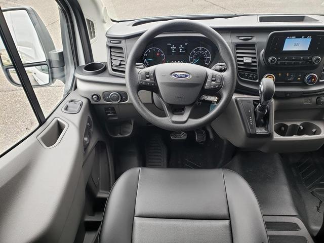 Photo of 2025 Oxford White Ford Transit-250