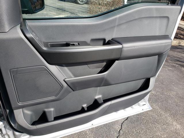 Photo of 2025 Iconic Silver Metallic Ford F-150