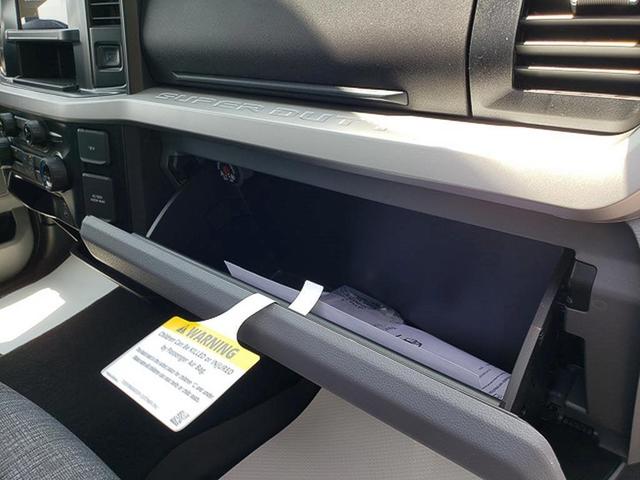 Photo of 2025 Oxford White Ford F-350
