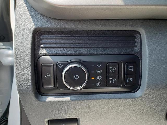 Photo of 2025 Oxford White Ford F-350