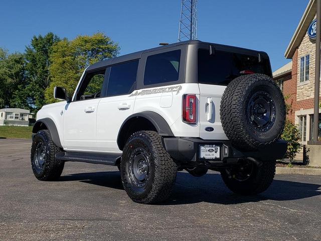 Photo of 2025 Oxford White Ford Bronco