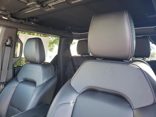 Photo of 2025 Oxford White Ford Bronco
