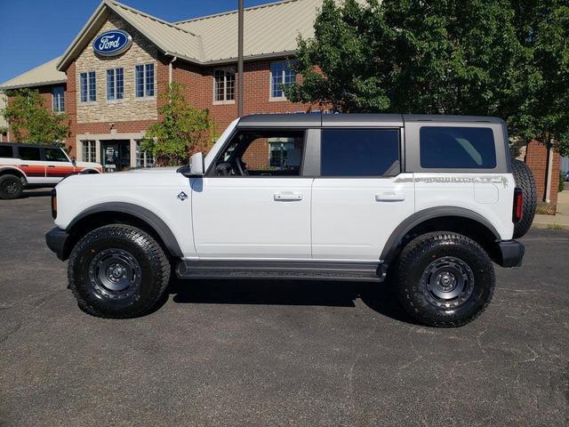 Photo of 2025 Oxford White Ford Bronco