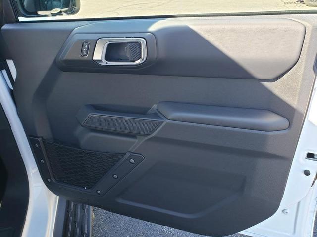 Photo of 2025 Oxford White Ford Bronco