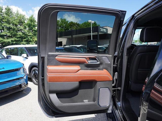 Photo of 2024 Onyx Black GMC Sierra 3500