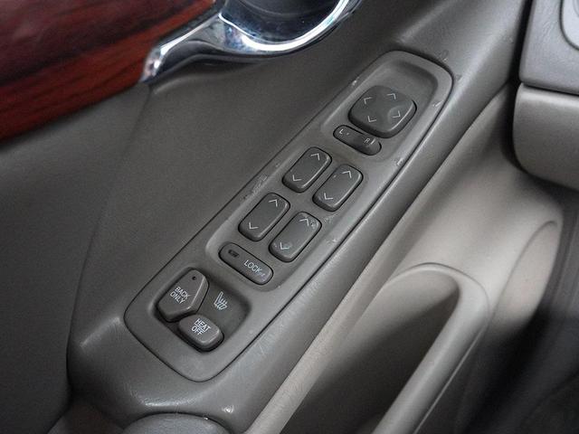Photo of 2002 Sable Black Cadillac DeVille