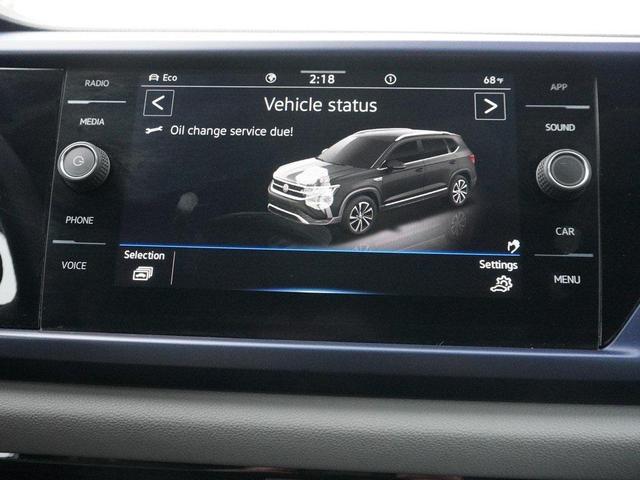 Photo of 2022 Pyrite Silver Metallic Volkswagen Taos