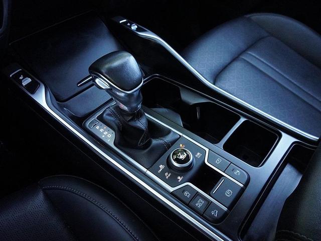 Photo of 2022 Everlasting Silver Kia Sorento