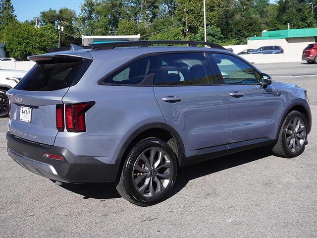 Photo of 2022 Everlasting Silver Kia Sorento