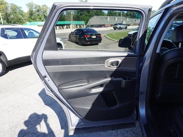 Photo of 2022 Everlasting Silver Kia Sorento