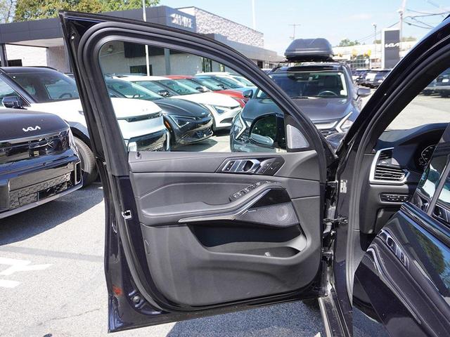 Photo of 2023 Carbon Black Metallic BMW X5