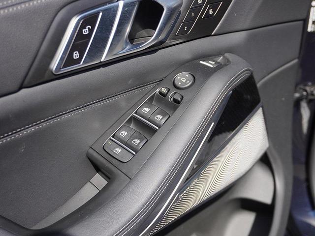 Photo of 2023 Carbon Black Metallic BMW X5